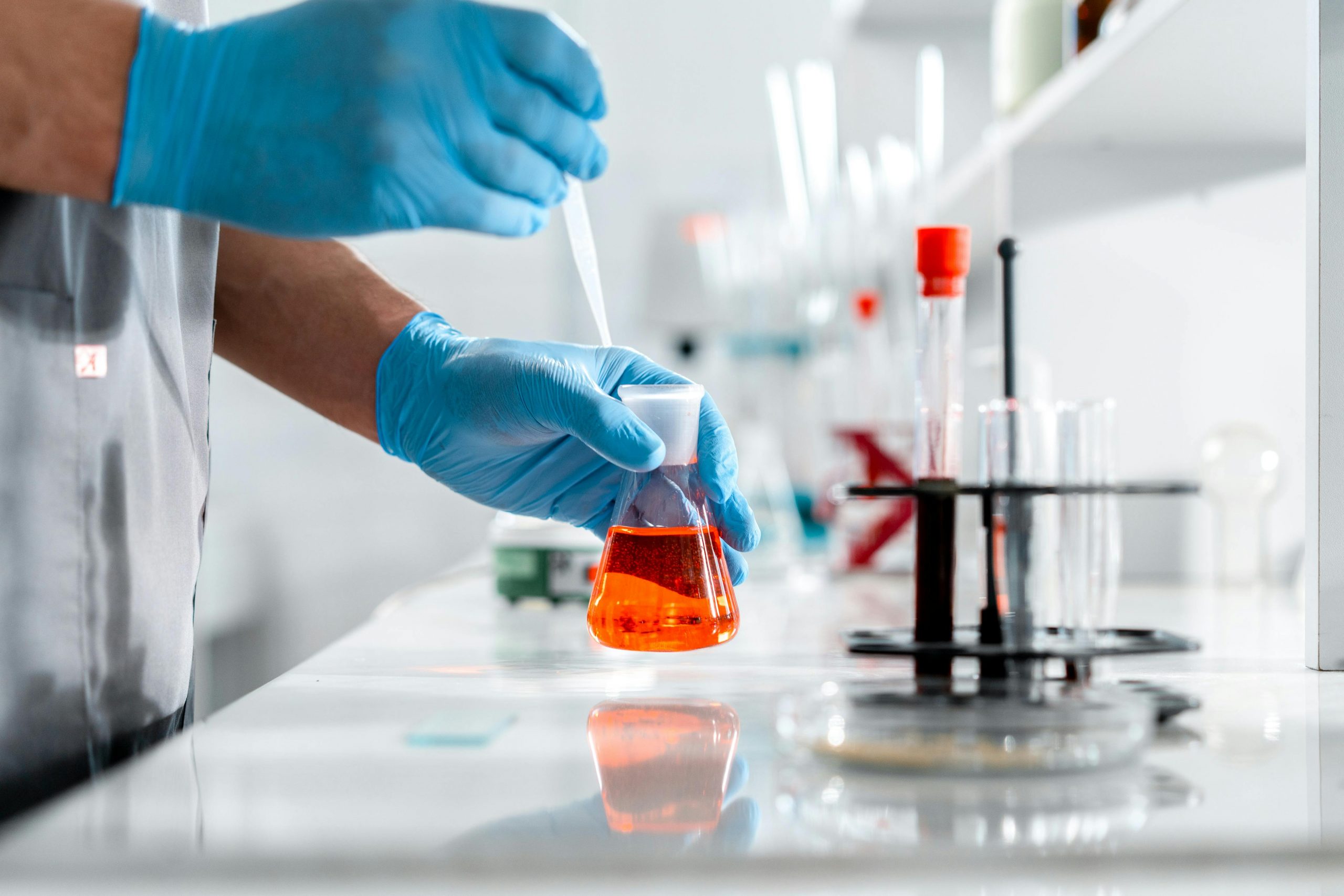 Equipamos laboratorios